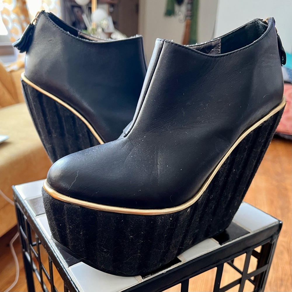 Vintage Y2K Elly Clay Platform Wedge Ankle Boots